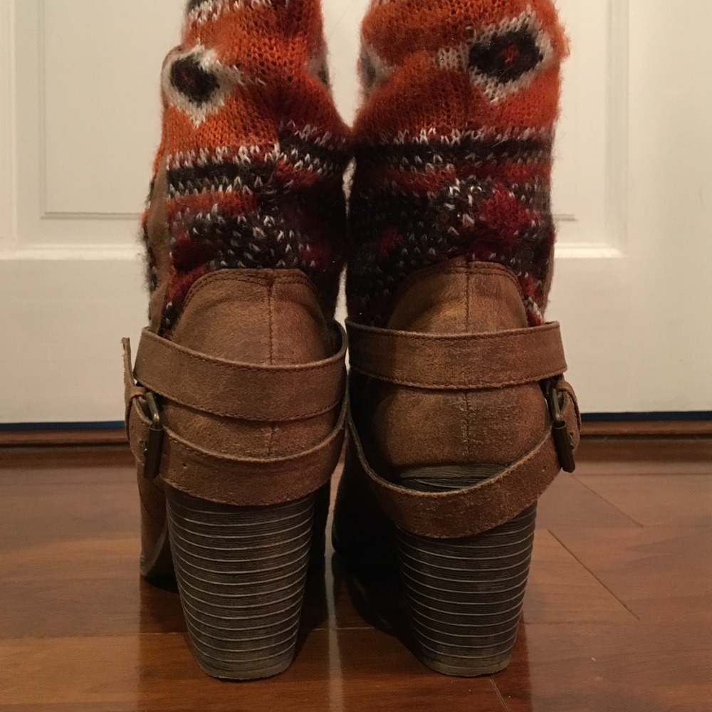 Boots - Picture 3 of 6